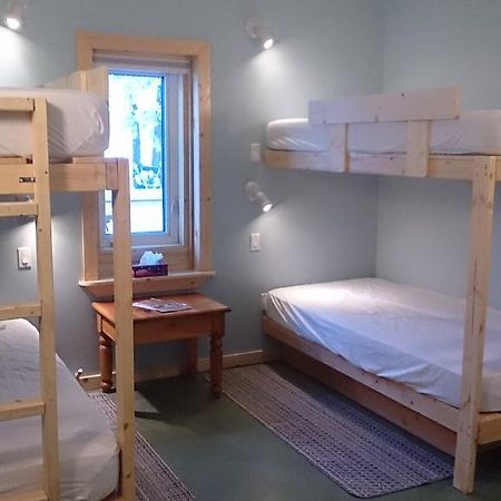 Hot Springs Campground And Hostel Upper Laberge Bagian luar foto